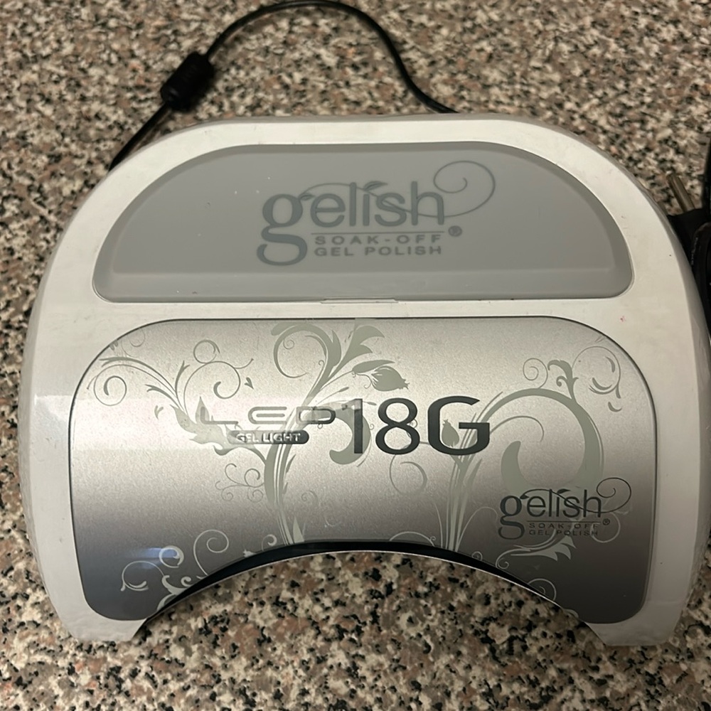 Gelish gel lamp